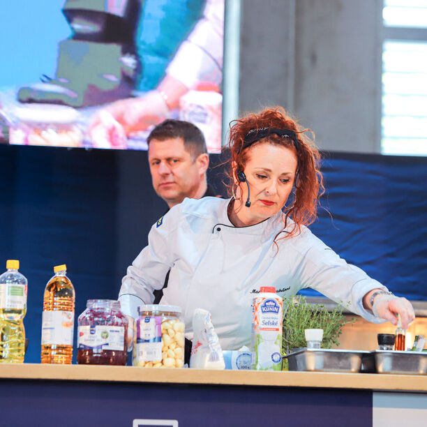 KUCHAŘSKÉ SHOW NA PÓDIU / OCHUTNÁVKY